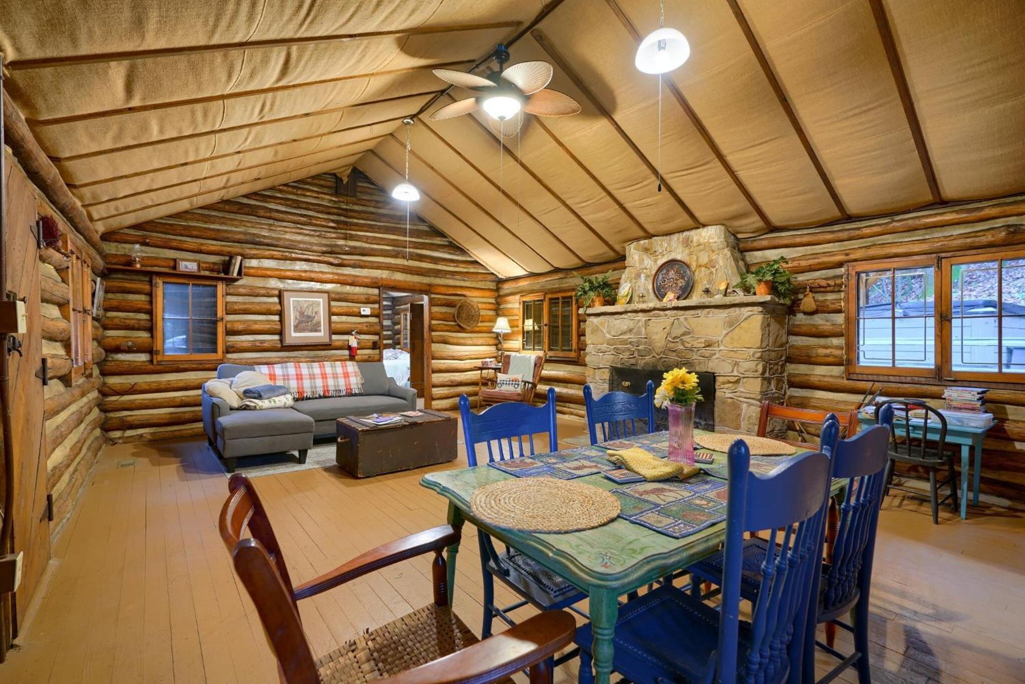 Russell Cabin Logan Esterno foto
