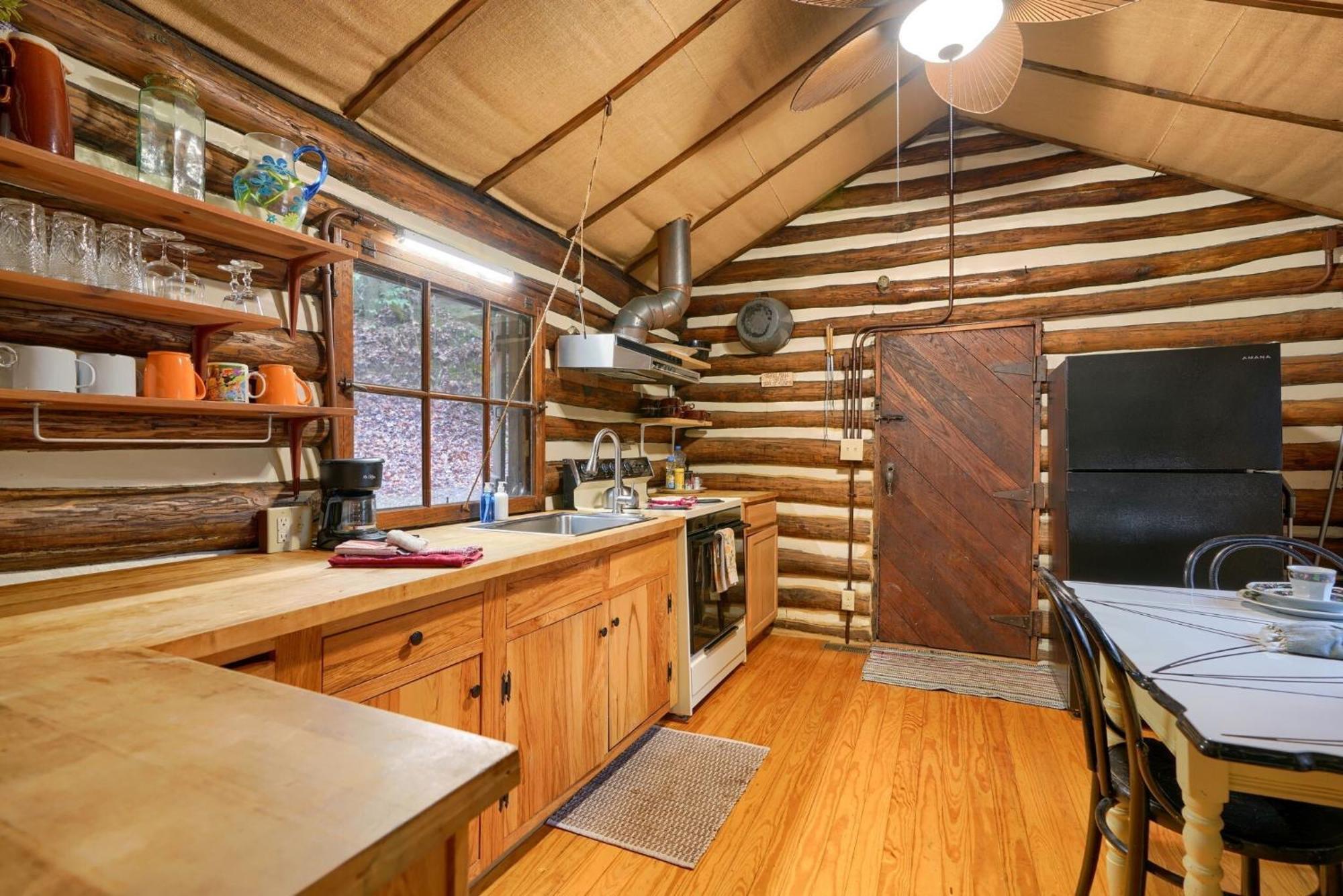 Russell Cabin Logan Esterno foto