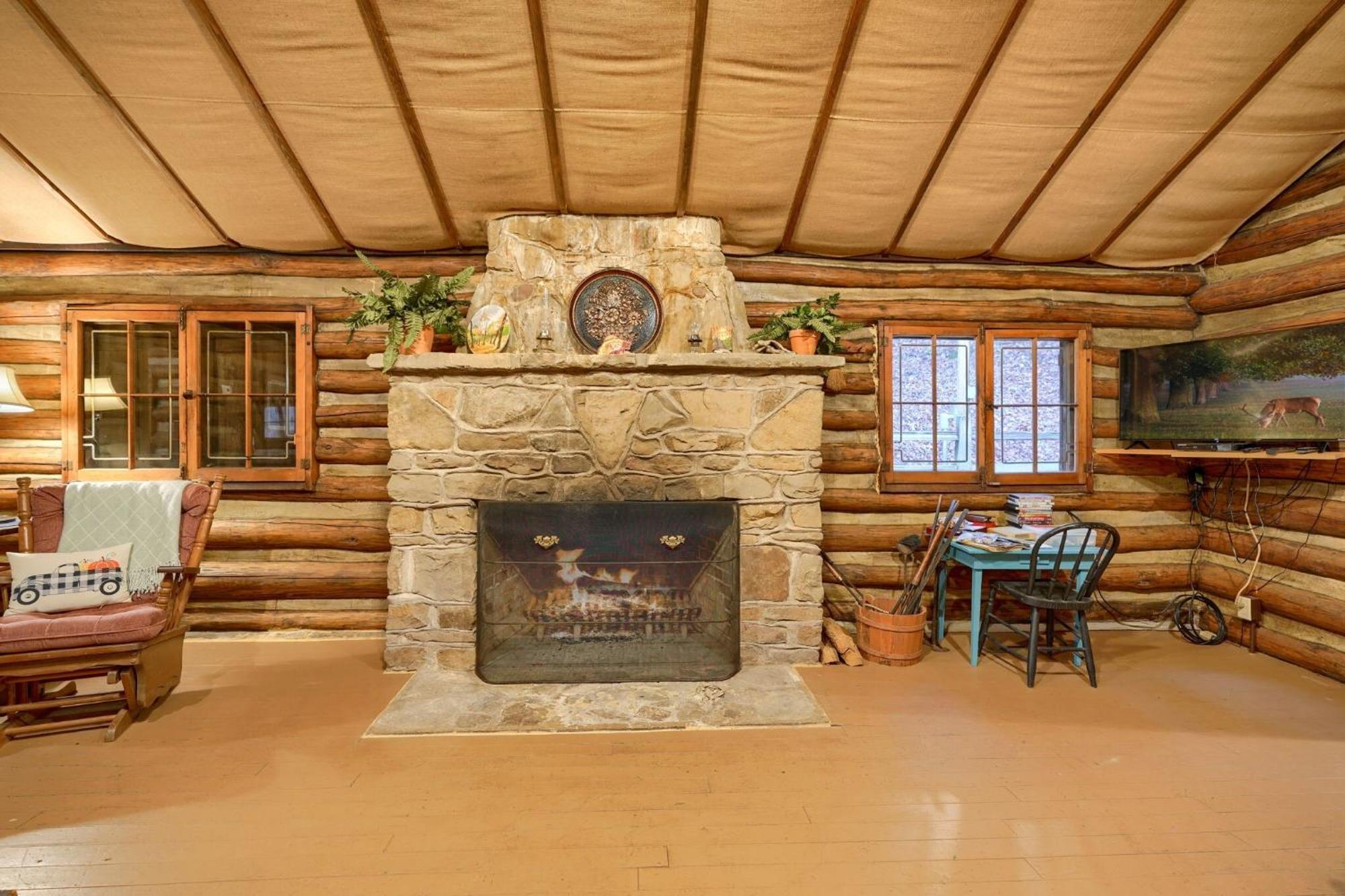 Russell Cabin Logan Esterno foto