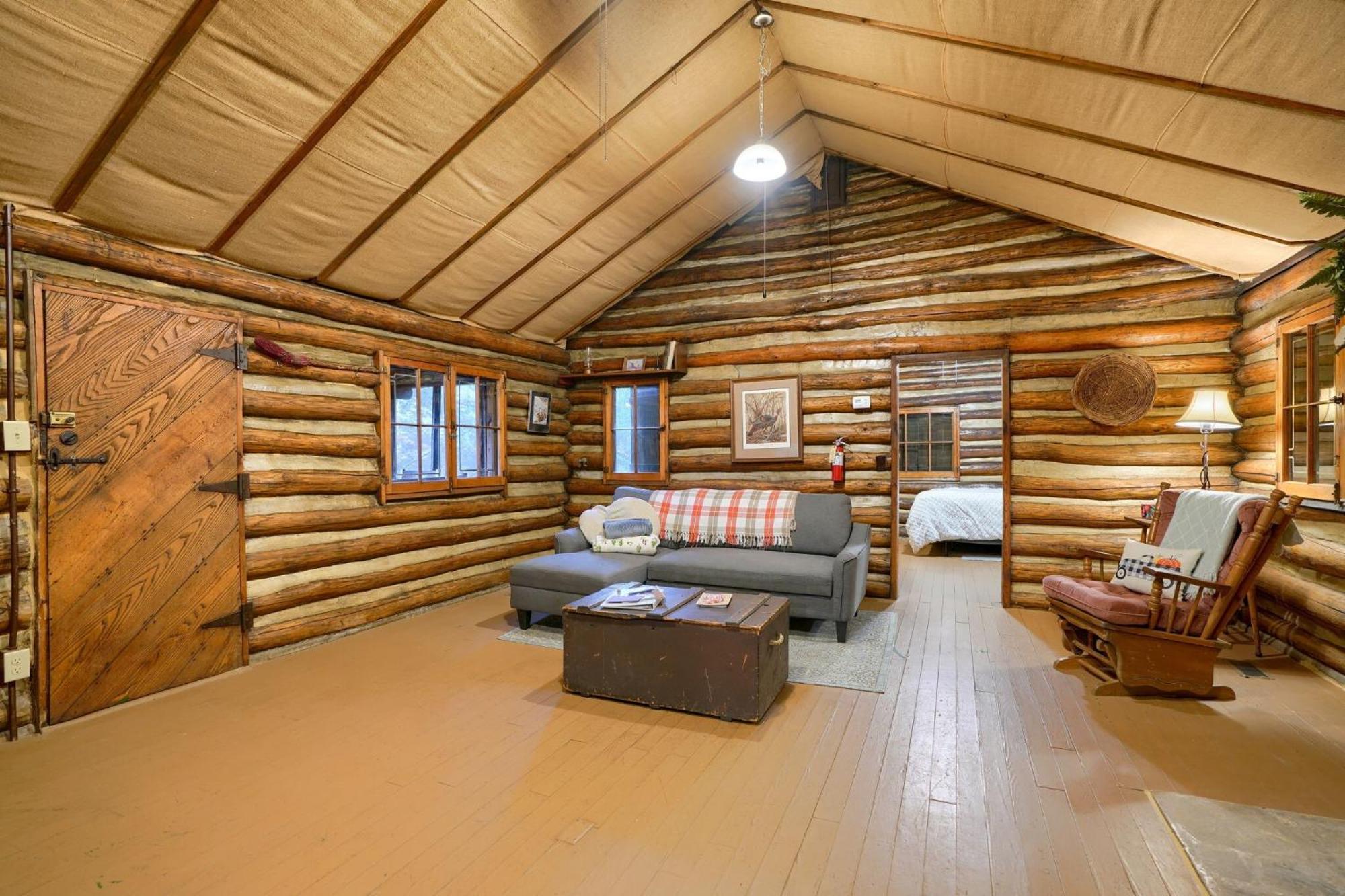 Russell Cabin Logan Esterno foto